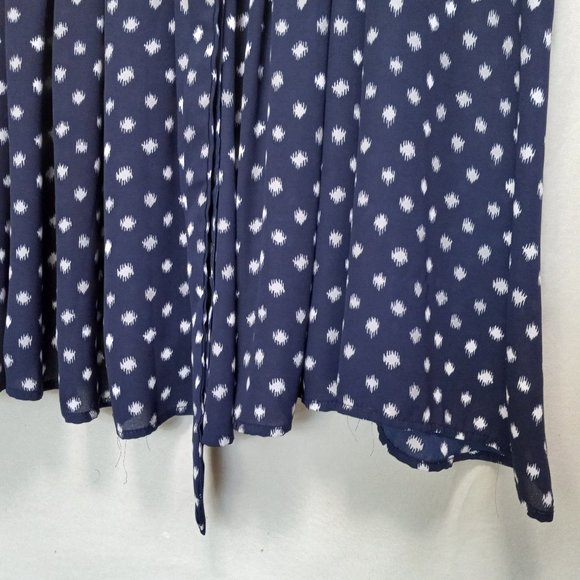 Roman's Blue/White Pleated A-Line Blouse With Tie at Neck Womans 20W (T-217) - Picture 4 of 12